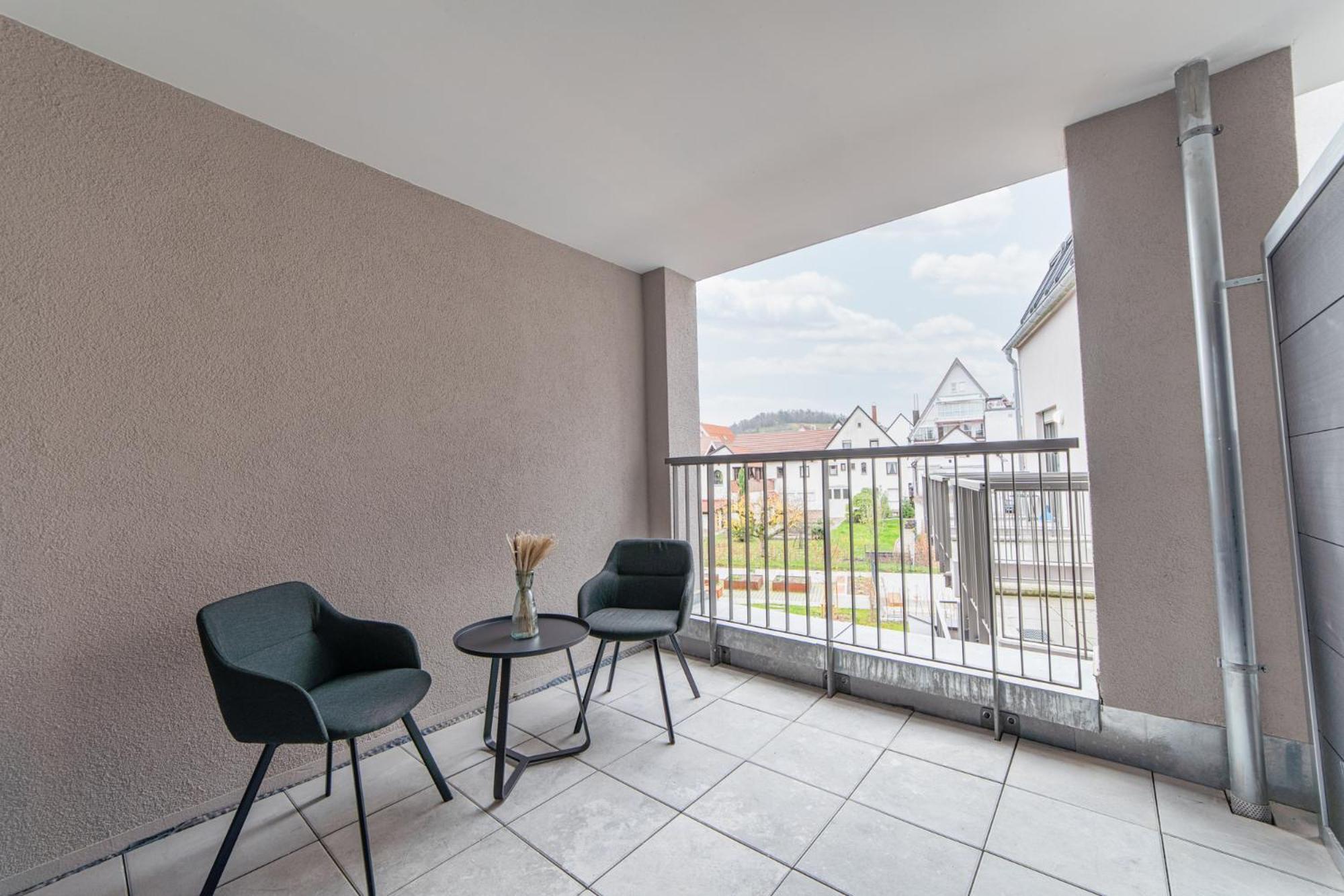 Zentrahome - Balkon Outlet Zentral Smarttv Business Metzingen  Ngoại thất bức ảnh
